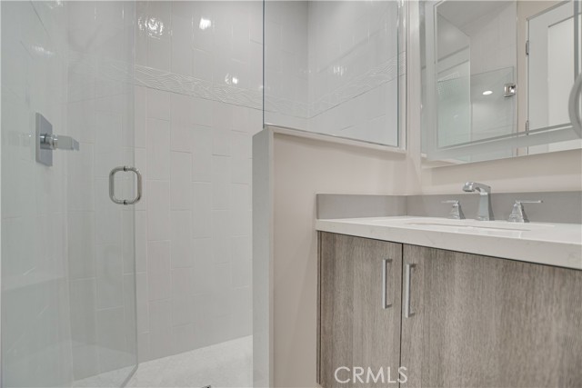 2ND LEVEL BATHROOM SHOWER