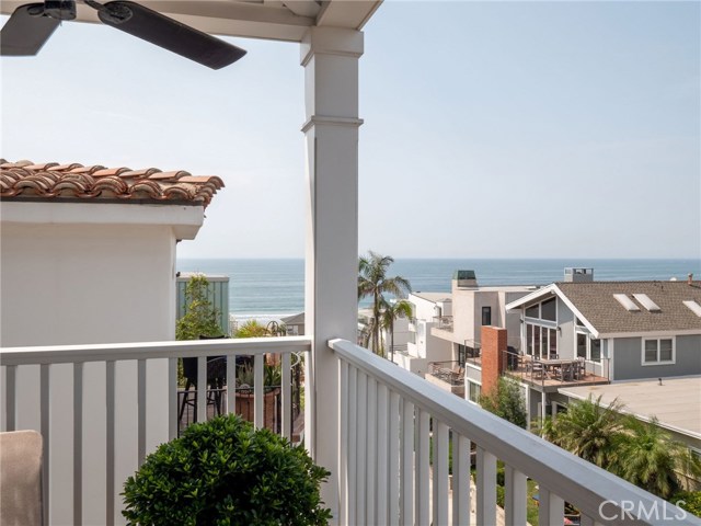 208 20th Street, Manhattan Beach, California 90266, 5 Bedrooms Bedrooms, ,6 BathroomsBathrooms,Residential,Sold,20th,SB20196913