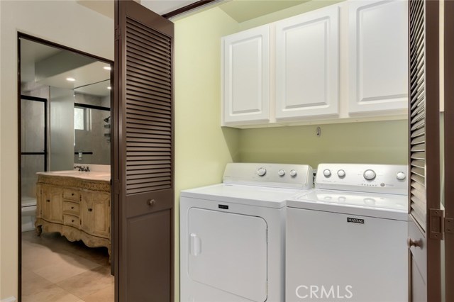 200 Avenue C, Redondo Beach, California 90277, 4 Bedrooms Bedrooms, ,2 BathroomsBathrooms,Residential,Sold,Avenue C,SB18107181