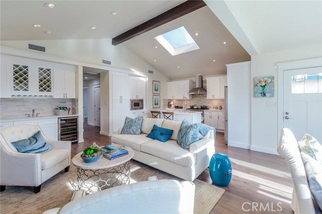 502 Paulina Avenue, Redondo Beach, California 90277, 3 Bedrooms Bedrooms, ,2 BathroomsBathrooms,Residential,Sold,Paulina,SB17257861