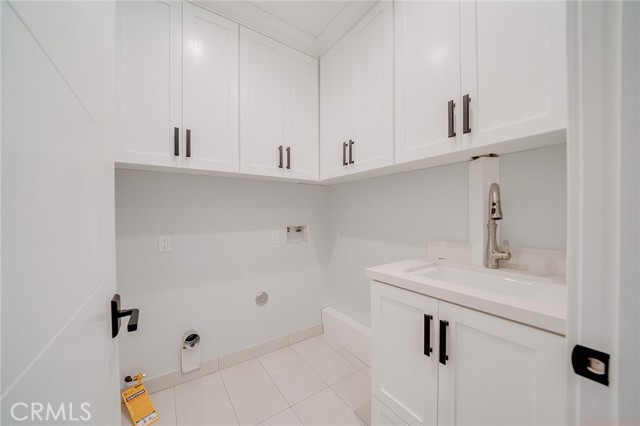 1920 Gates Ave, Redondo Beach, California 90278, 4 Bedrooms Bedrooms, ,4 BathroomsBathrooms,Residential,Sold,Gates Ave,SB21054568