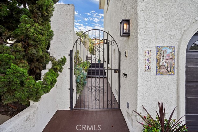 940 Rosecrans Avenue, Manhattan Beach, California 90266, 5 Bedrooms Bedrooms, ,2 BathroomsBathrooms,Residential,Sold,Rosecrans,SB21035135