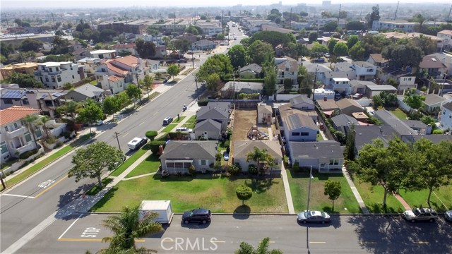 402 Juanita Avenue, Redondo Beach, California 90277, 2 Bedrooms Bedrooms, ,1 BathroomBathrooms,Residential,Sold,Juanita,PW17165375