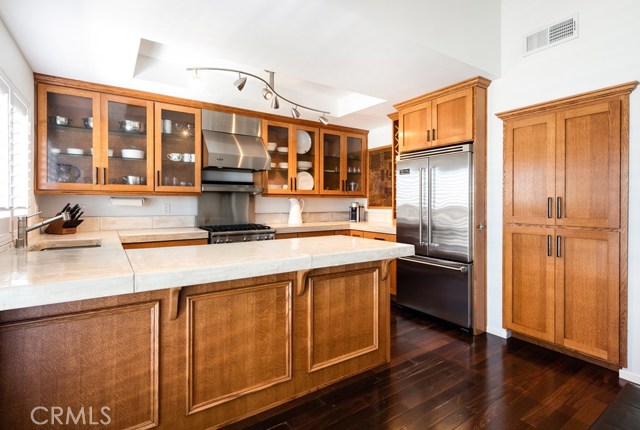 606 Guadalupe Avenue, Redondo Beach, California 90277, 2 Bedrooms Bedrooms, ,Residential,Sold,Guadalupe,PV18085371