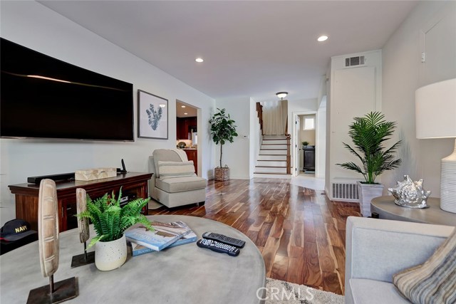 811 Spencer Street, Redondo Beach, California 90277, 4 Bedrooms Bedrooms, ,2 BathroomsBathrooms,Residential,Sold,Spencer,SB19017533