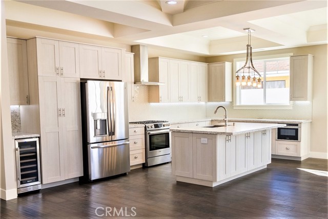 2309 Clark Lane, Redondo Beach, California 90278, 4 Bedrooms Bedrooms, ,2 BathroomsBathrooms,Residential,Sold,Clark,SB18033633