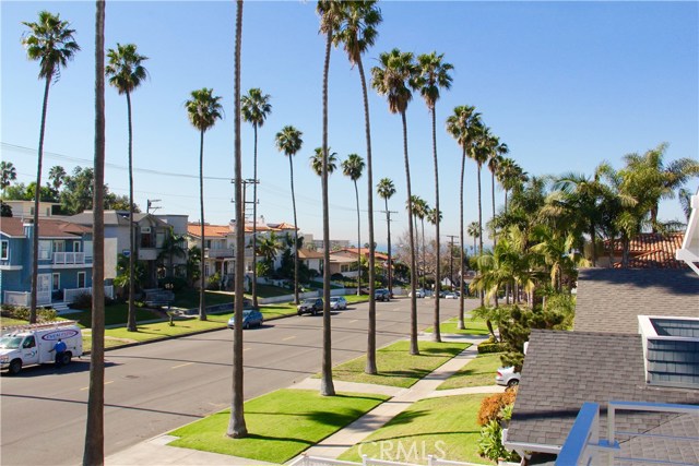 619 Knob Hill Avenue, Redondo Beach, California 90277, 5 Bedrooms Bedrooms, ,3 BathroomsBathrooms,Residential,Sold,Knob Hill,SB18022125