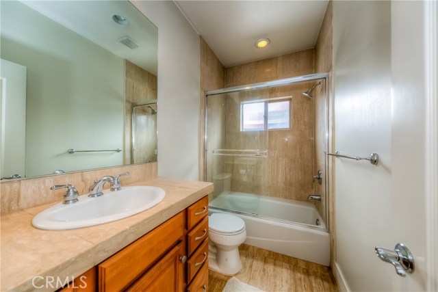 1917 Perry Avenue, Redondo Beach, California 90278, 4 Bedrooms Bedrooms, ,2 BathroomsBathrooms,Residential,Sold,Perry,SB17060012