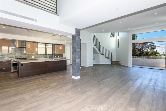 705 Paulina Avenue, Redondo Beach, California 90277, 5 Bedrooms Bedrooms, ,7 BathroomsBathrooms,Residential,Sold,Paulina,SB18260354