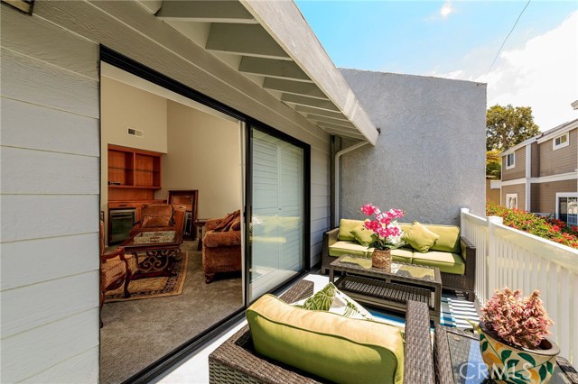 606 Guadalupe Avenue, Redondo Beach, California 90277, 2 Bedrooms Bedrooms, ,2 BathroomsBathrooms,Residential,Sold,Guadalupe,SB19124335