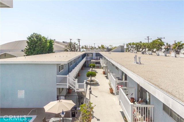 2411 Prospect Avenue, Hermosa Beach, California 90254, 2 Bedrooms Bedrooms, ,1 BathroomBathrooms,Residential,Sold,Prospect,SB17206001