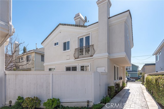 2111 Nelson Avenue, Redondo Beach, California 90278, 4 Bedrooms Bedrooms, ,2 BathroomsBathrooms,Residential,Sold,Nelson,SB19043798