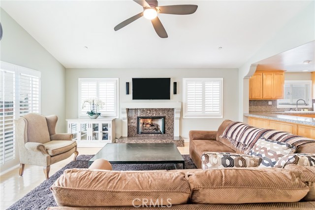 221 Lucia Avenue, Redondo Beach, California 90277, 3 Bedrooms Bedrooms, ,2 BathroomsBathrooms,Residential,Sold,Lucia,PV18060127