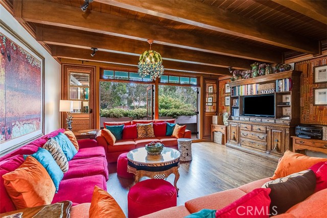 3213 Valley Drive, Manhattan Beach, California 90266, 3 Bedrooms Bedrooms, ,3 BathroomsBathrooms,Residential,Sold,Valley,SB21017306