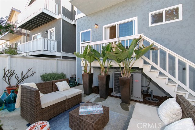 1741 Dixon Street, Redondo Beach, California 90278, 3 Bedrooms Bedrooms, ,2 BathroomsBathrooms,Residential,Sold,Dixon,SB19023869