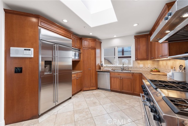 3104 Alma Avenue, Manhattan Beach, California 90266, 3 Bedrooms Bedrooms, ,4 BathroomsBathrooms,Residential,Sold,Alma,SB21051698