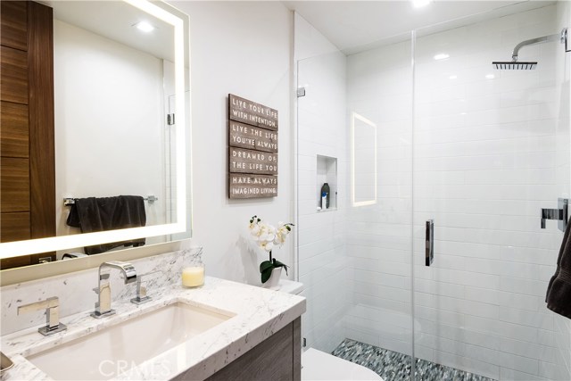 465 36th Place, Manhattan Beach, California 90266, 5 Bedrooms Bedrooms, ,6 BathroomsBathrooms,Residential,Sold,36th Place,SB19099340