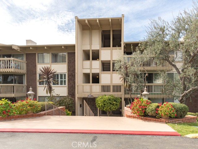Photo of 6542 Ocean Crest Drive #B313, Rancho Palos Verdes, CA 90275