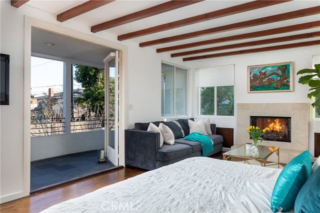 2404 Laurel Avenue, Manhattan Beach, California 90266, 5 Bedrooms Bedrooms, ,4 BathroomsBathrooms,Residential,Sold,Laurel,SB20035806