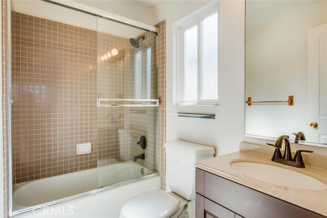 Bonus Room/Studio full bath