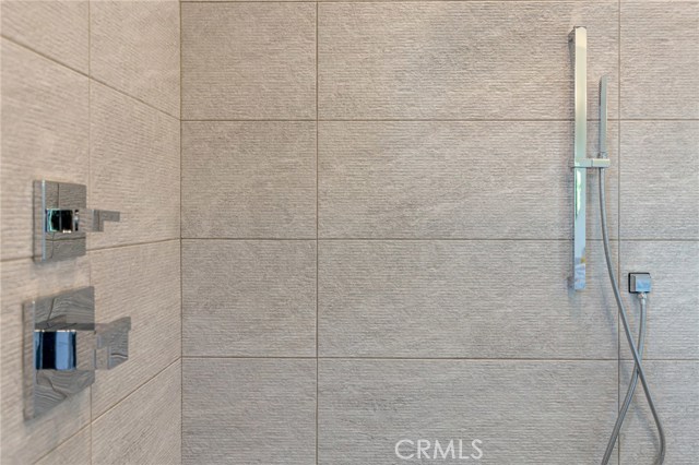 2400 John Street, Manhattan Beach, California 90266, 5 Bedrooms Bedrooms, ,2 BathroomsBathrooms,Residential,Sold,John,SB19208383