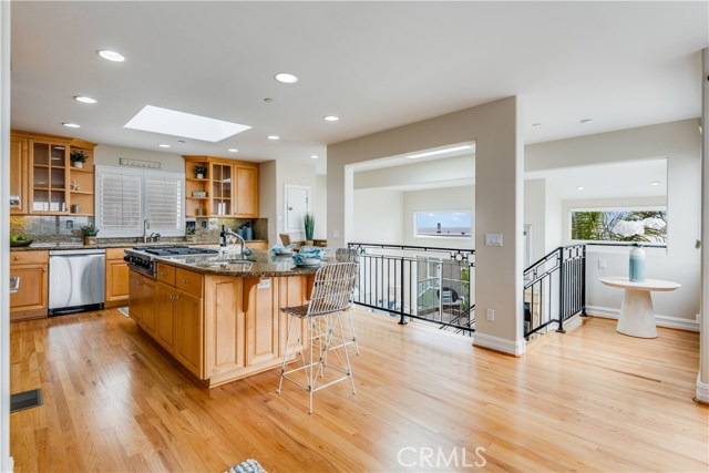 3020 Highland Avenue, Manhattan Beach, California 90266, 3 Bedrooms Bedrooms, ,4 BathroomsBathrooms,Residential,Sold,Highland,PV20123774