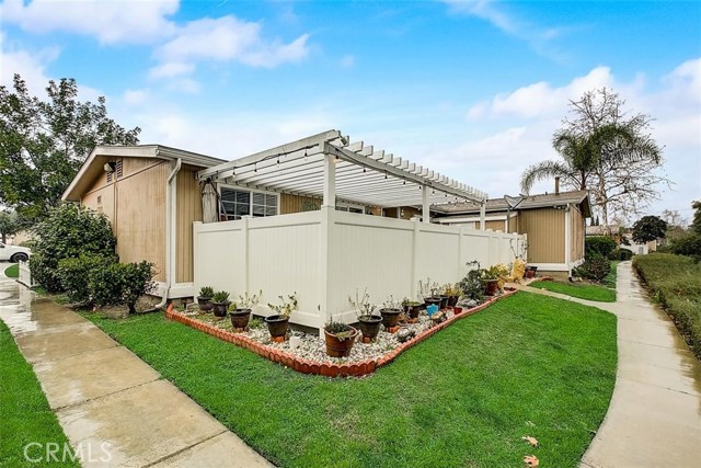 Photo of 25842 Via Lomas #47, Laguna Hills, CA 92653