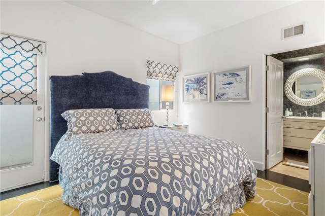 720 Manhattan Beach Boulevard, Manhattan Beach, California 90266, 2 Bedrooms Bedrooms, ,2 BathroomsBathrooms,Residential,Sold,Manhattan Beach,SB20242786