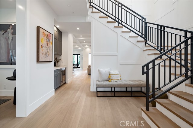 Timeless sophistication and casual comfort