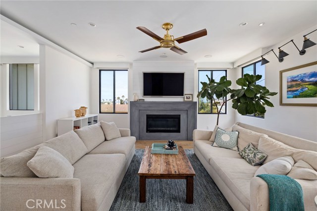 535 Avenue B, Redondo Beach, California 90277, 4 Bedrooms Bedrooms, ,3 BathroomsBathrooms,Residential,Sold,Avenue B,SB20169921
