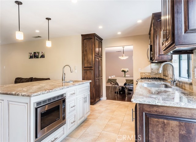 2507 Huntington Lane Lane, Redondo Beach, California 90278, 3 Bedrooms Bedrooms, ,2 BathroomsBathrooms,Residential,Sold,Huntington Lane,SB18089282