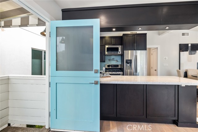 817 Valley Drive, Manhattan Beach, California 90266, 3 Bedrooms Bedrooms, ,2 BathroomsBathrooms,Residential,Sold,Valley,SB21017853