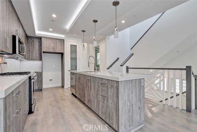 1724 Steinhart Avenue, Redondo Beach, California 90278, 4 Bedrooms Bedrooms, ,3 BathroomsBathrooms,Residential,Sold,Steinhart,SB18241536