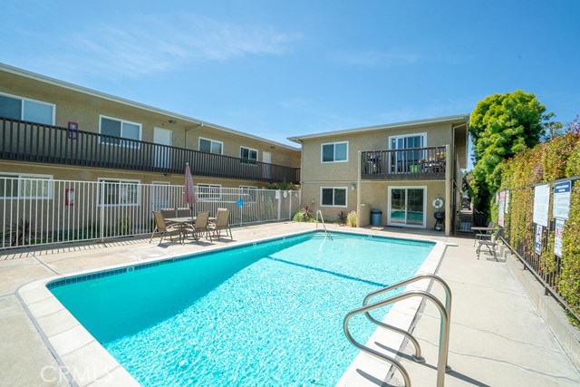 720 Meyer Lane, Redondo Beach, California 90278, 2 Bedrooms Bedrooms, ,2 BathroomsBathrooms,Residential,Sold,Meyer,SB19083310