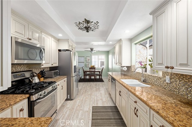 2013 Speyer Lane, Redondo Beach, California 90278, 4 Bedrooms Bedrooms, ,2 BathroomsBathrooms,Residential,Sold,Speyer,SB20168203