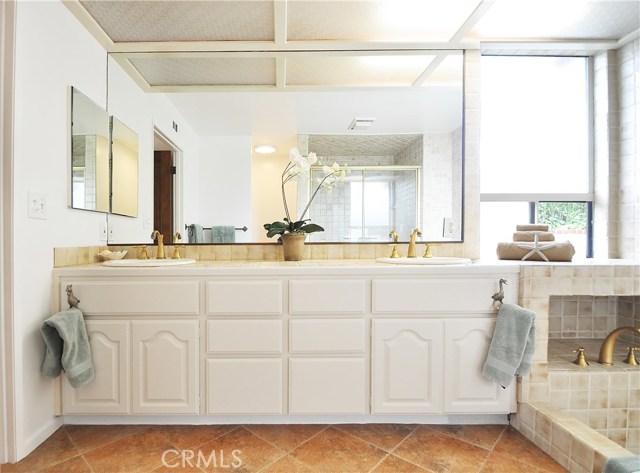 Double Sink Vanity