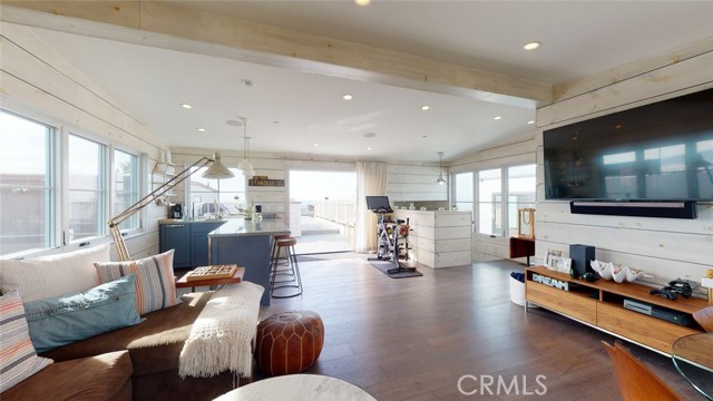 2618 Manhattan Avenue, Hermosa Beach, California 90254, 5 Bedrooms Bedrooms, ,4 BathroomsBathrooms,Residential,Sold,Manhattan,SB21009300