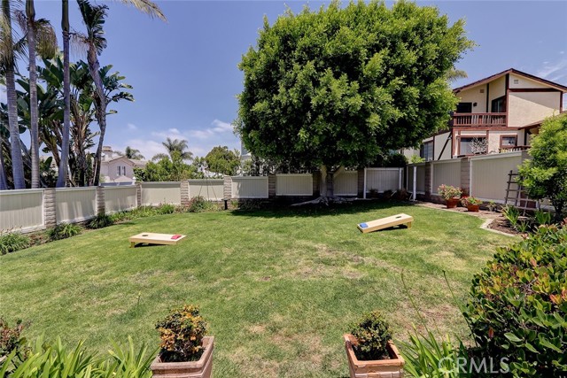 1751 9th Street, Manhattan Beach, California 90266, 3 Bedrooms Bedrooms, ,3 BathroomsBathrooms,Residential,Sold,9th,SB21116933