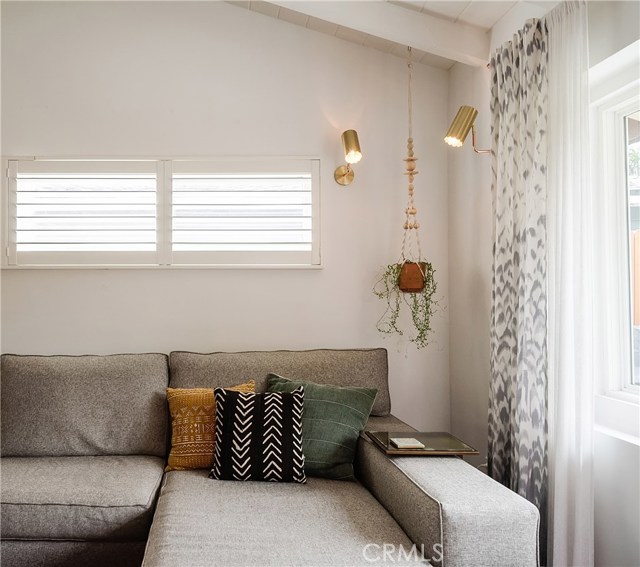 558 Rosecrans Avenue, Manhattan Beach, California 90266, 3 Bedrooms Bedrooms, ,3 BathroomsBathrooms,Residential,Sold,Rosecrans,SB20105712