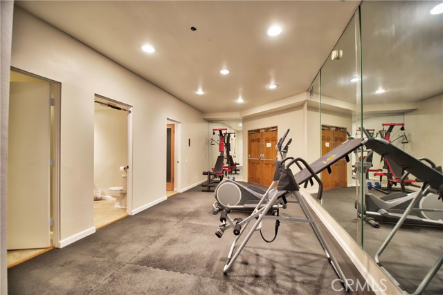 512 Esplanade, Redondo Beach, California 90277, 2 Bedrooms Bedrooms, ,2 BathroomsBathrooms,Residential,Sold,Esplanade,IN17223458