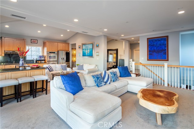 233 Helberta Avenue, Redondo Beach, California 90277, 4 Bedrooms Bedrooms, ,2 BathroomsBathrooms,Residential,Sold,Helberta,SB19225770