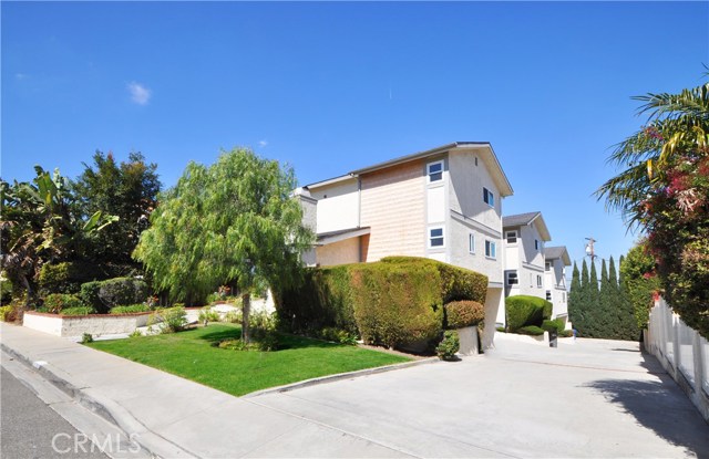 2603 Voorhees Avenue, Redondo Beach, California 90278, 2 Bedrooms Bedrooms, ,2 BathroomsBathrooms,Residential,Sold,Voorhees,SB18046285