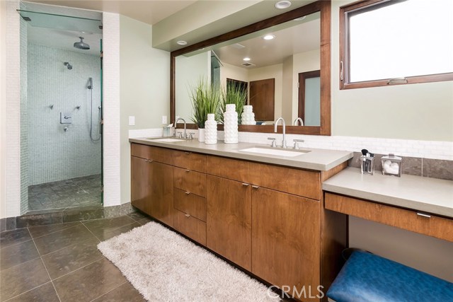 2131 Hermosa Avenue, Hermosa Beach, California 90254, 4 Bedrooms Bedrooms, ,4 BathroomsBathrooms,Residential,Sold,Hermosa,SB19016177