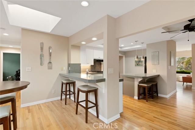 323 Avenue G, Redondo Beach, California 90277, 4 Bedrooms Bedrooms, ,1 BathroomBathrooms,Residential,Sold,Avenue G,PV21158630