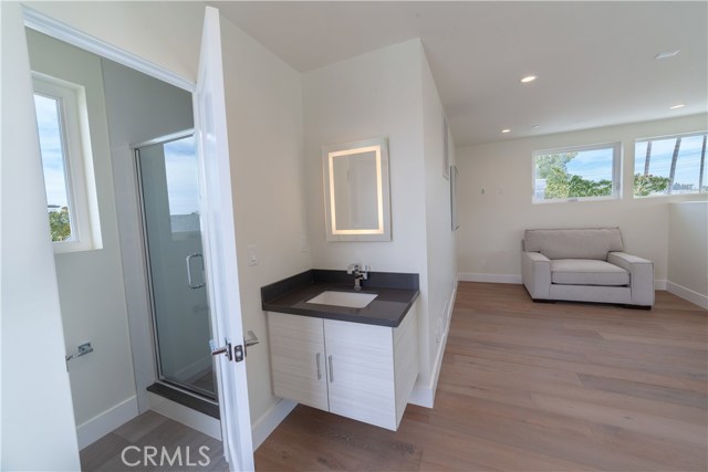 2311 Voorhees Avenue, Redondo Beach, California 90278, 4 Bedrooms Bedrooms, ,4 BathroomsBathrooms,Residential,Sold,Voorhees,SB19035921