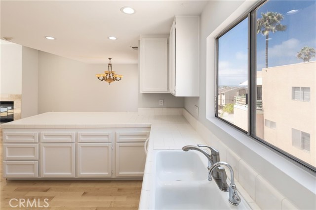 612 Irena Avenue, Redondo Beach, California 90277, 2 Bedrooms Bedrooms, ,3 BathroomsBathrooms,Residential,Sold,Irena,SB20153515