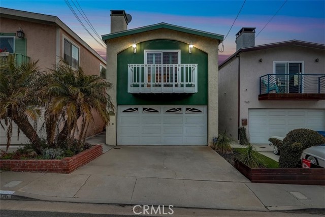 1206 9th Street, Hermosa Beach, California 90254, 3 Bedrooms Bedrooms, ,2 BathroomsBathrooms,Residential,Sold,9th,SB21084278