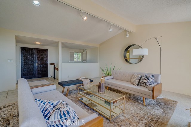21 Coraltree Lane, Rolling Hills Estates, California 90274, 3 Bedrooms Bedrooms, ,2 BathroomsBathrooms,Residential,Sold,Coraltree,SB20035251