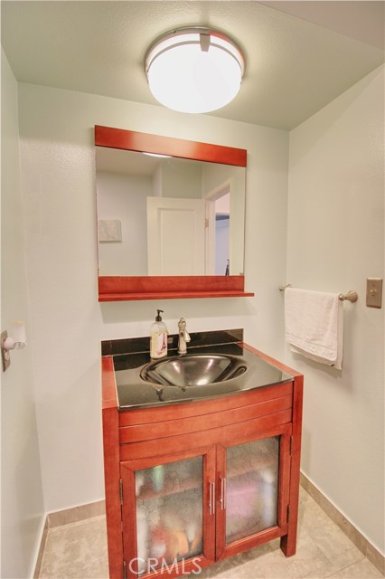 107 Helberta Avenue, Redondo Beach, California 90277, 3 Bedrooms Bedrooms, ,3 BathroomsBathrooms,Residential,Sold,Helberta,CV20148362