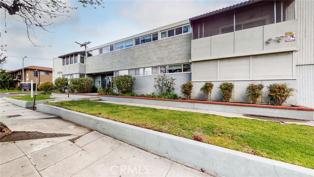 2 Bed Home for Sale in North Hollywood, California